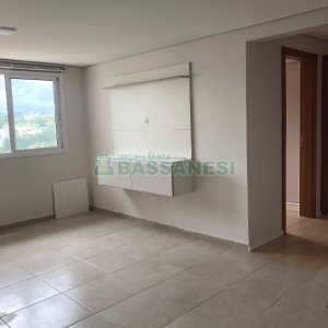Apartamento com 48m², 2 dormitórios, 1 vaga, no bairro Cruzeiro em Caxias do Sul para Alugar