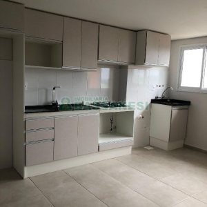 Apartamento com 48m², 2 dormitórios, 1 vaga, no bairro Cruzeiro em Caxias do Sul para Alugar