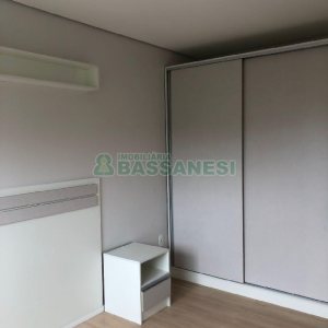 Apartamento com 48m², 2 dormitórios, 1 vaga, no bairro Cruzeiro em Caxias do Sul para Alugar