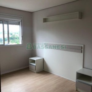Apartamento com 48m², 2 dormitórios, 1 vaga, no bairro Cruzeiro em Caxias do Sul para Alugar