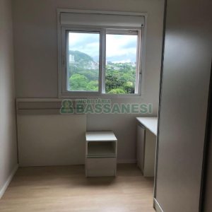 Apartamento com 48m², 2 dormitórios, 1 vaga, no bairro Cruzeiro em Caxias do Sul para Alugar