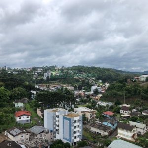 Apartamento com 48m², 2 dormitórios, 1 vaga, no bairro Cruzeiro em Caxias do Sul para Alugar