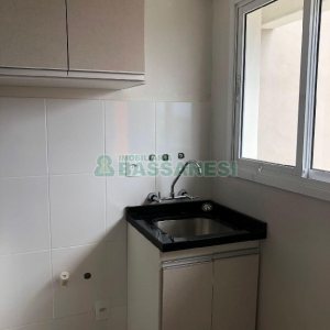 Apartamento com 48m², 2 dormitórios, 1 vaga, no bairro Cruzeiro em Caxias do Sul para Alugar