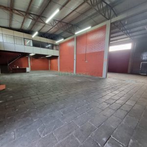 Pavilhão com 366m², no bairro Santa Catarina em Caxias do Sul para Alugar