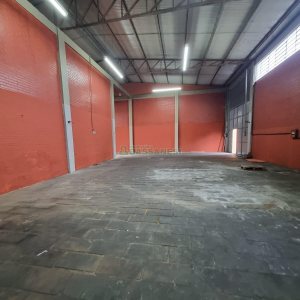 Pavilhão com 366m², no bairro Santa Catarina em Caxias do Sul para Alugar