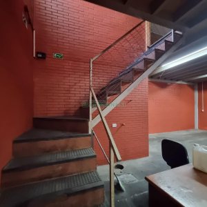 Pavilhão com 366m², no bairro Santa Catarina em Caxias do Sul para Alugar