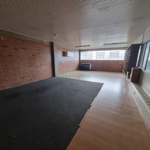 Pavilhão com 366m², no bairro Santa Catarina em Caxias do Sul para Alugar