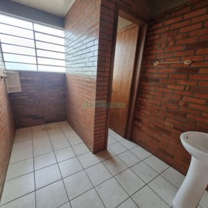Pavilhão com 366m², no bairro Santa Catarina em Caxias do Sul para Alugar