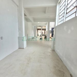 Loja com 90m², no bairro São Pelegrino em Caxias do Sul para Alugar