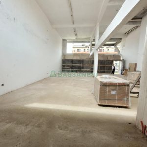 Loja com 315m², no bairro Nossa Senhora de Lourdes em Caxias do Sul para Comprar