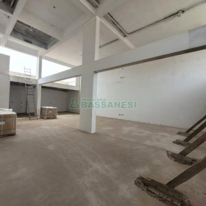 Loja com 234m², no bairro Nossa Senhora de Lourdes em Caxias do Sul para Comprar