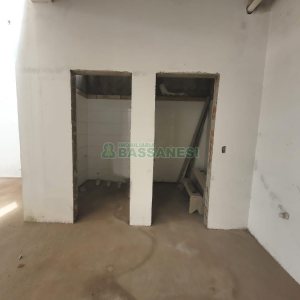 Loja com 233m², no bairro Kayser em Caxias do Sul para Alugar ou Comprar