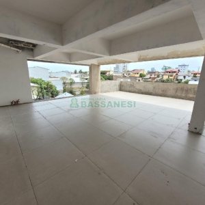 Loja com 315m², no bairro Kayser em Caxias do Sul para Alugar ou Comprar
