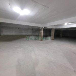 Loja com 315m², no bairro Kayser em Caxias do Sul para Alugar ou Comprar