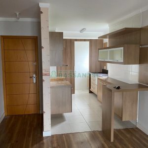 Apartamento com 70m², 2 dormitórios, 2 vagas, no bairro Sanvitto em Caxias do Sul para Comprar
