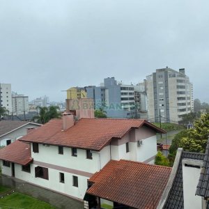 Apartamento com 70m², 2 dormitórios, 2 vagas, no bairro Sanvitto em Caxias do Sul para Comprar
