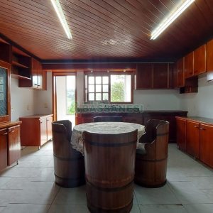 Casa com 250m², 3 dormitórios, 1 vaga, no bairro Esplanada em Caxias do Sul para Alugar