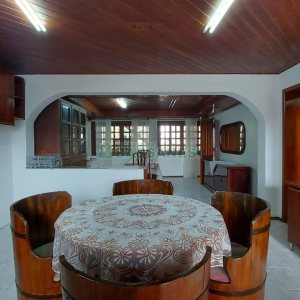 Casa com 250m², 3 dormitórios, 1 vaga, no bairro Esplanada em Caxias do Sul para Alugar