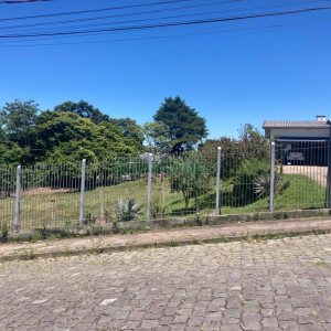Casa, no bairro Santa Fé em Caxias do Sul para Comprar