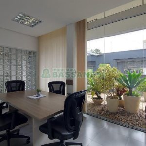 Predio com 600m², no bairro Cinqüentenário em Caxias do Sul para Alugar