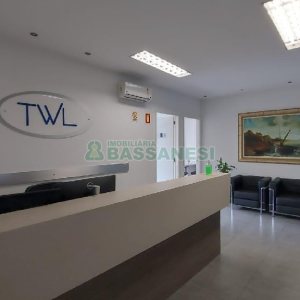 Predio com 600m², no bairro Cinqüentenário em Caxias do Sul para Alugar