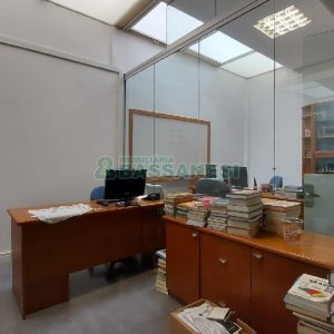 Predio com 600m², no bairro Cinqüentenário em Caxias do Sul para Alugar