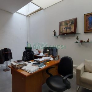 Predio com 600m², no bairro Cinqüentenário em Caxias do Sul para Alugar