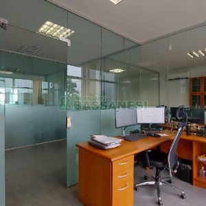 Predio com 600m², no bairro Cinqüentenário em Caxias do Sul para Alugar