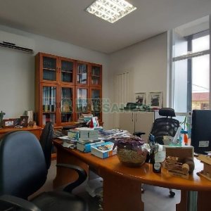 Predio com 600m², no bairro Cinqüentenário em Caxias do Sul para Alugar