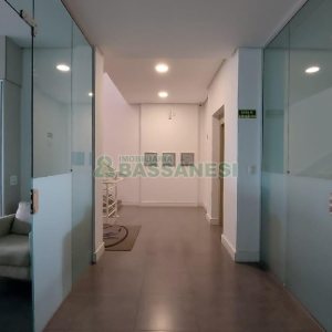 Predio com 600m², no bairro Cinqüentenário em Caxias do Sul para Alugar