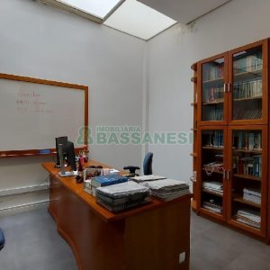 Predio com 600m², no bairro Cinqüentenário em Caxias do Sul para Alugar