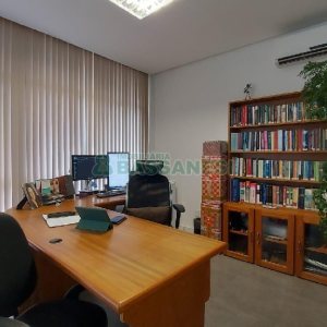 Predio com 600m², no bairro Cinqüentenário em Caxias do Sul para Alugar