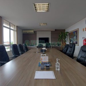 Predio com 600m², no bairro Cinqüentenário em Caxias do Sul para Alugar