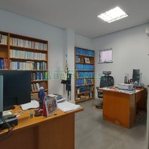 Predio com 600m², no bairro Cinqüentenário em Caxias do Sul para Alugar