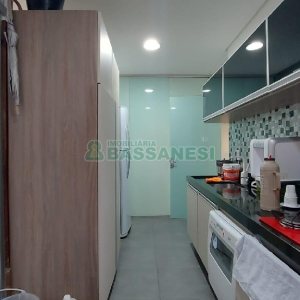 Predio com 600m², no bairro Cinqüentenário em Caxias do Sul para Alugar