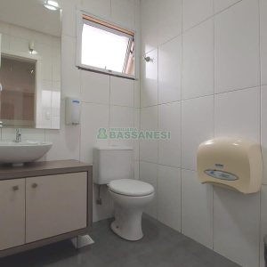 Predio com 600m², no bairro Cinqüentenário em Caxias do Sul para Alugar