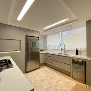 Apto Mobiliado com 439m², 3 dormitórios, 3 vagas, no bairro Madureira em Caxias do Sul para Comprar