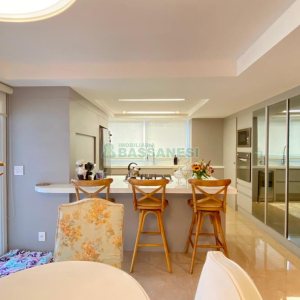 Apto Mobiliado com 439m², 3 dormitórios, 3 vagas, no bairro Madureira em Caxias do Sul para Comprar