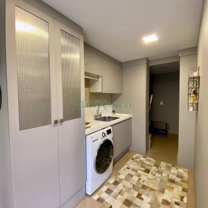 Apto Mobiliado com 439m², 3 dormitórios, 3 vagas, no bairro Madureira em Caxias do Sul para Comprar
