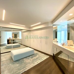 Apto Mobiliado com 439m², 3 dormitórios, 3 vagas, no bairro Madureira em Caxias do Sul para Comprar