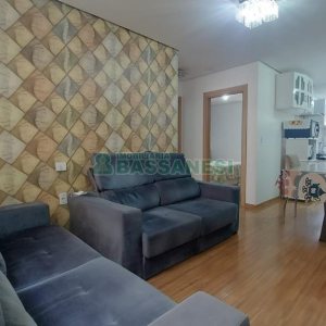Apartamento com 62m², 2 dormitórios, 2 vagas, no bairro Colina Sorriso em Caxias do Sul para Comprar