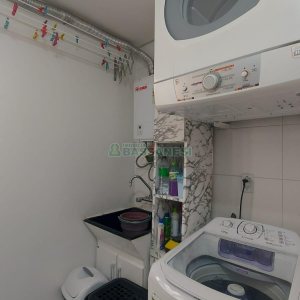 Apartamento com 62m², 2 dormitórios, 2 vagas, no bairro Colina Sorriso em Caxias do Sul para Comprar