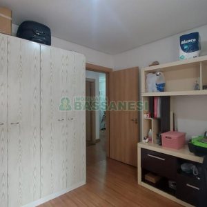 Apartamento com 62m², 2 dormitórios, 2 vagas, no bairro Colina Sorriso em Caxias do Sul para Comprar