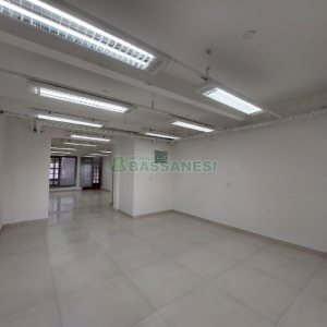 Loja com 100m², no bairro Forqueta em Caxias do Sul para Alugar