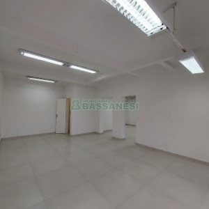 Loja com 100m², no bairro Forqueta em Caxias do Sul para Alugar