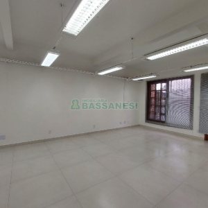 Loja com 100m², no bairro Forqueta em Caxias do Sul para Alugar