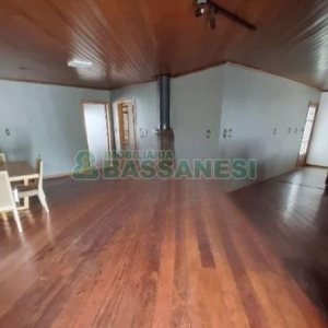 Casa com 150m², 4 dormitórios, no bairro Santa Catarina em Caxias do Sul para Alugar