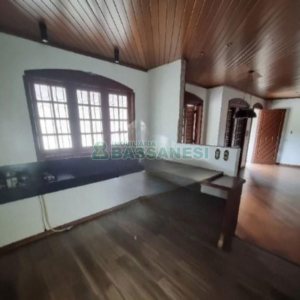 Casa com 150m², 4 dormitórios, no bairro Santa Catarina em Caxias do Sul para Alugar