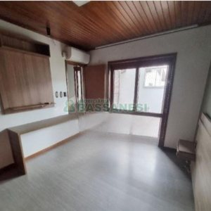 Casa com 150m², 4 dormitórios, no bairro Santa Catarina em Caxias do Sul para Alugar