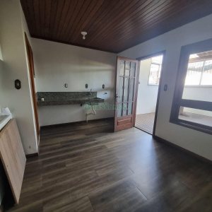 Casa com 150m², 4 dormitórios, no bairro Santa Catarina em Caxias do Sul para Alugar